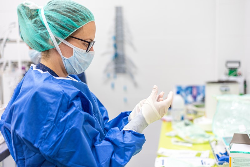 Geen wettelijke bepaling die recht op tewerkstelling regelt