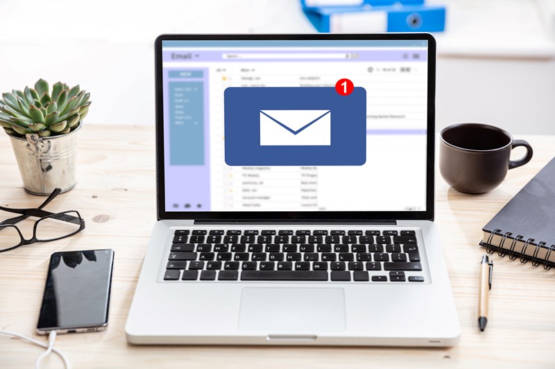 Werkgever mag privé-appjes werknemer niet inzien, ook al staan die op bedrijfslaptop
